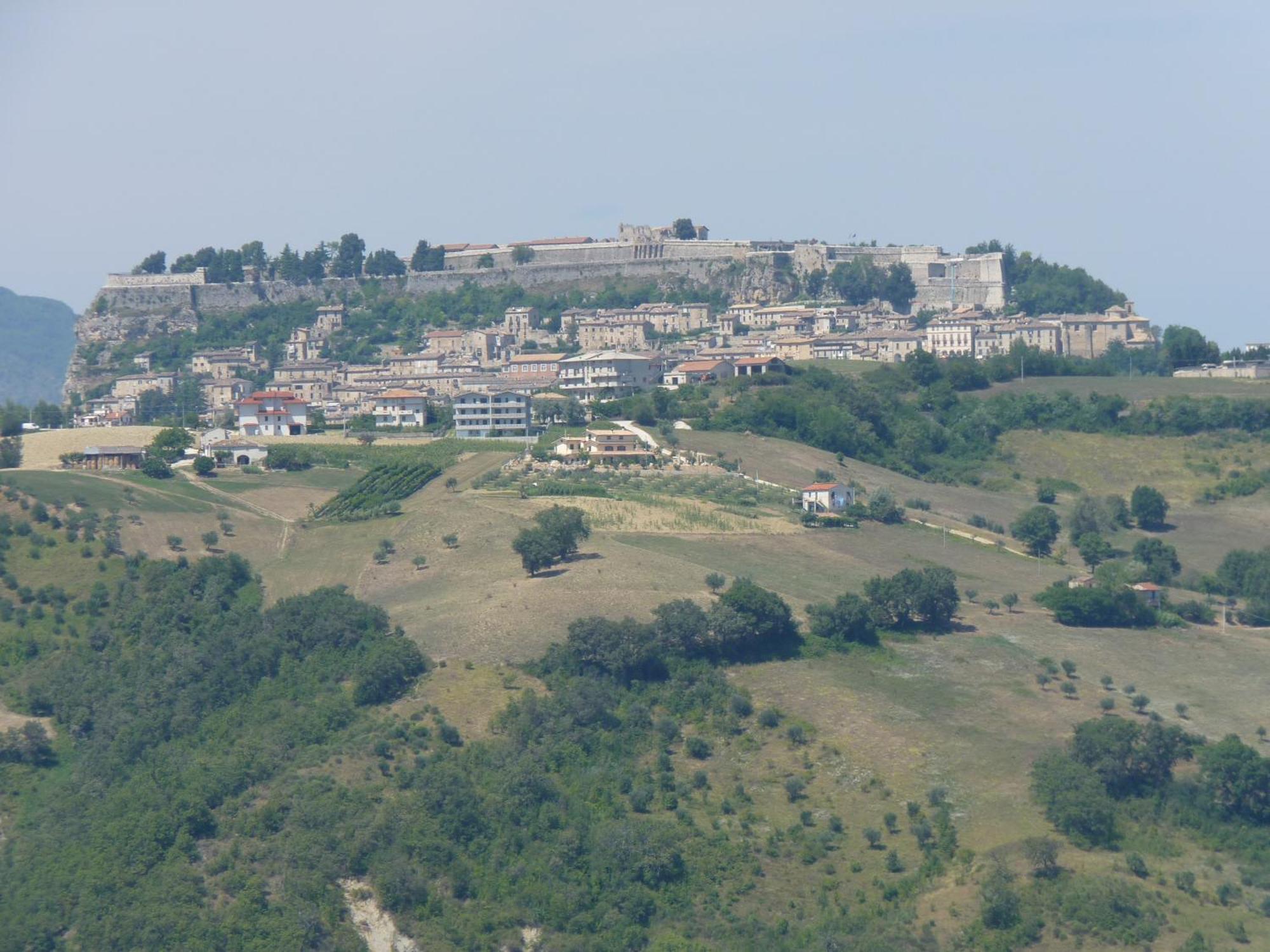 Campli Agriturismo Il Vecchio Carro المظهر الخارجي الصورة