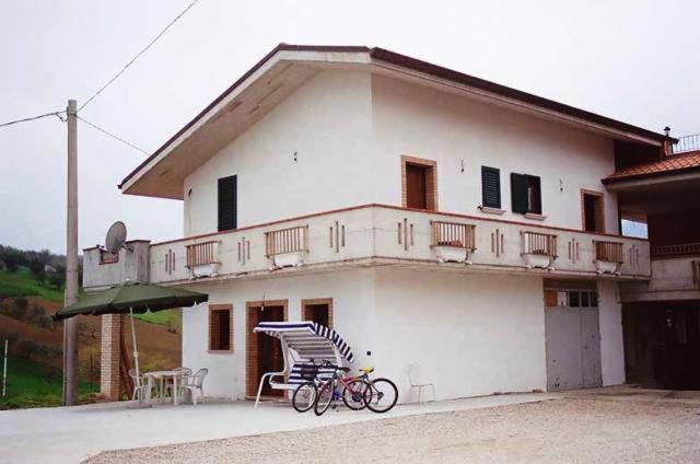 Campli Agriturismo Il Vecchio Carro المظهر الخارجي الصورة